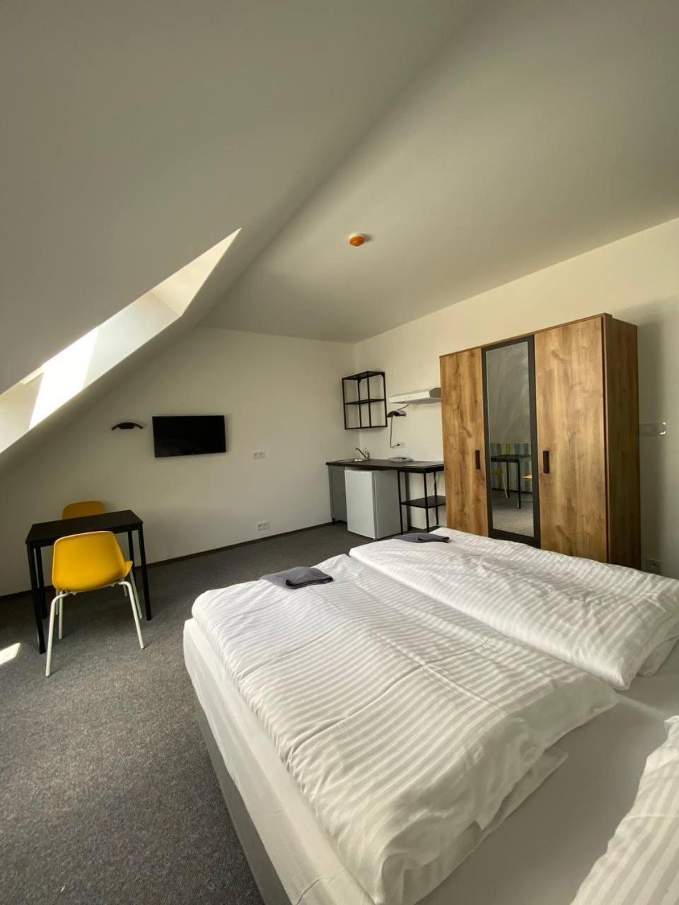 פראג Rc Jecna Rooms מראה חיצוני תמונה